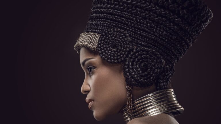 nefertiti neck
